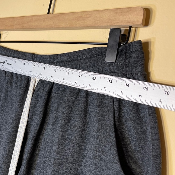 Vuori Men's Ponto Short Midnight Heather shorts - Picture 4 of 8